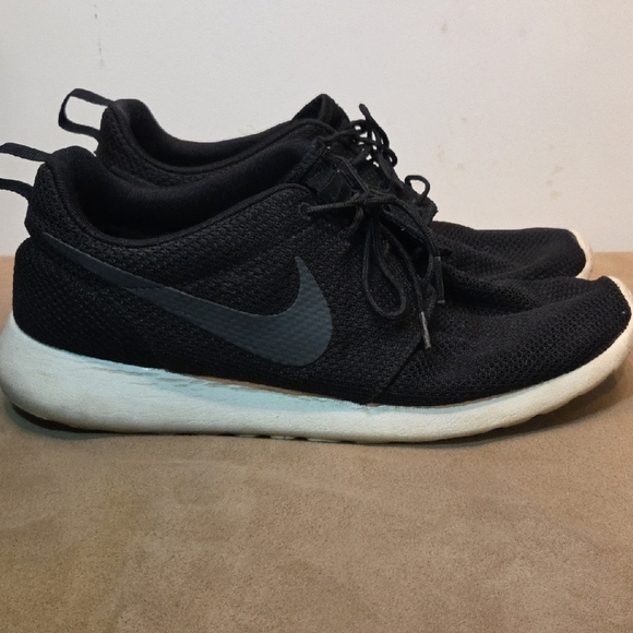 Nike Roshe Run Men's Black Anthracite Sail Sneakers (Size 12) - Picture 7 of 10